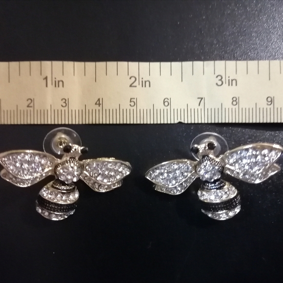 Bee earrings with tiny stones. - Picture 4 of 4
